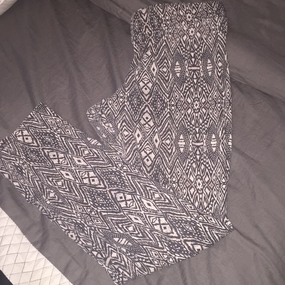 AEO fun print leggings!